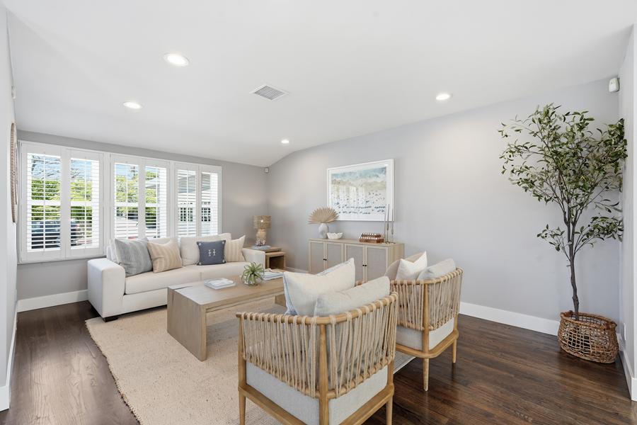 Photo 2 of 48, 1401 Chestnut Ave, Manhattan Beach