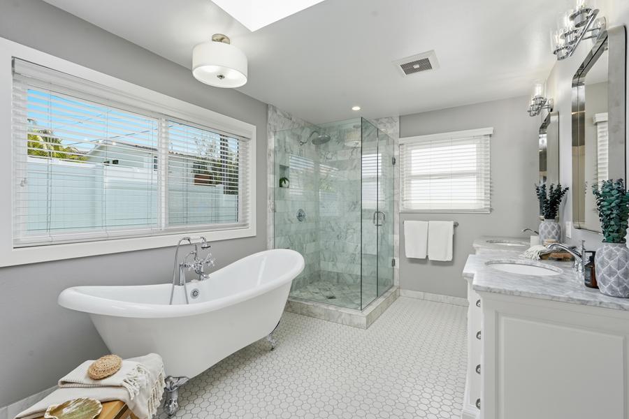 Photo 5 of 48, 1401 Chestnut Ave, Manhattan Beach