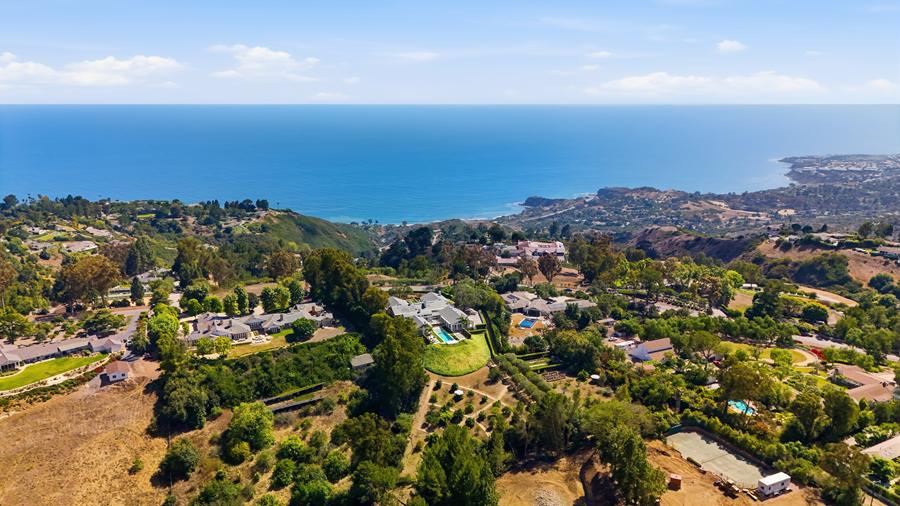 Aerial photo 106 of 128, 18 Crest Rd E, Rolling Hills
